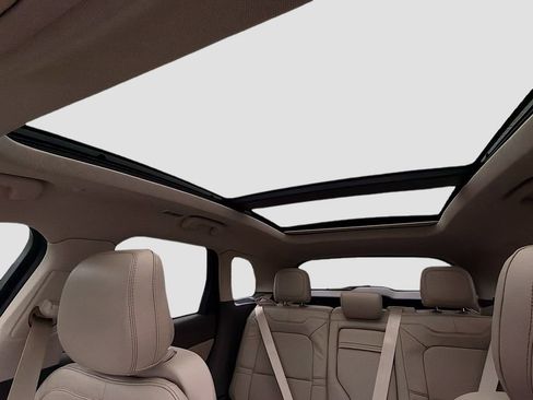 Used 2020 Lincoln Corsair Reserve w/ Equipment Group 201A image 22