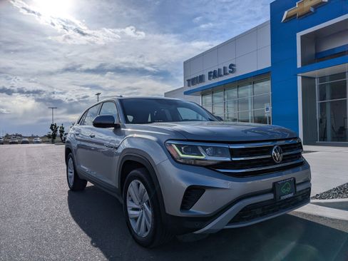 Used 2023 Volkswagen Atlas Cross Sport SE AWD/4WD image 1