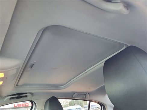 Used 2016 MAZDA MAZDA3 i Touring w/ Popular Equipment Package image 17