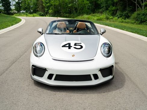 Used 2019 Porsche 911 Speedster RWD image 10