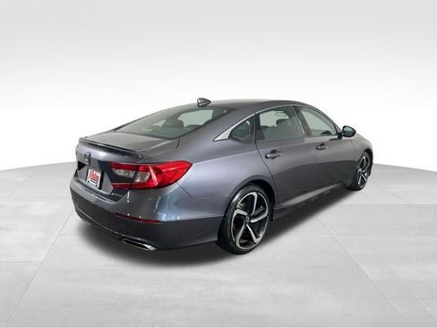 Used 2018 Honda Accord Sport image 7