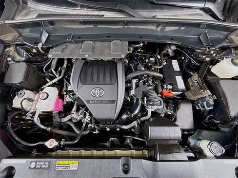 Used 2024 Toyota Grand Highlander Platinum image 31