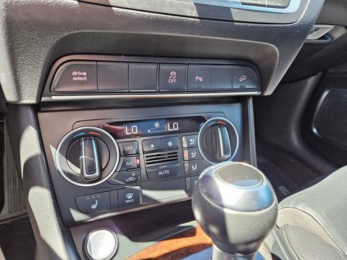 Used 2016 Audi Q3 2.0T Prestige AWD/4WD image 25