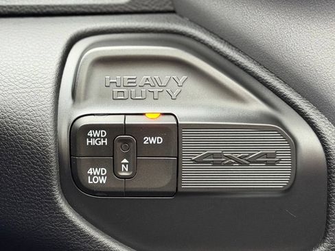 Used 2022 RAM 2500 Big Horn w/ Level C Equiment Group AWD/4WD image 11