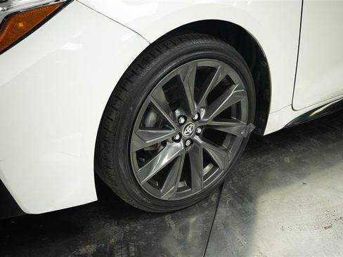 Used 2023 Toyota Corolla SE FWD image 4