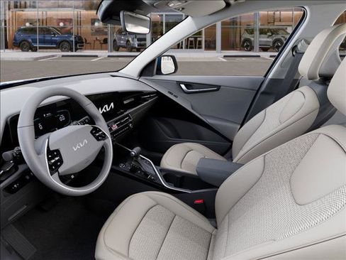 New 2025 Kia Niro EX image 17