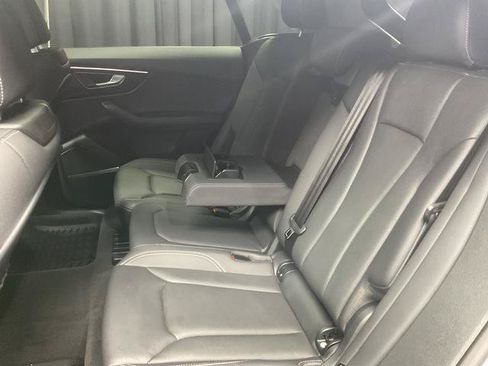 Used 2023 Audi Q8 Premium Plus AWD/4WD image 9