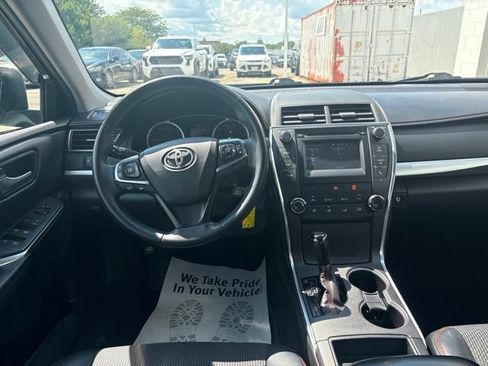 Used 2016 Toyota Camry SE FWD image 7