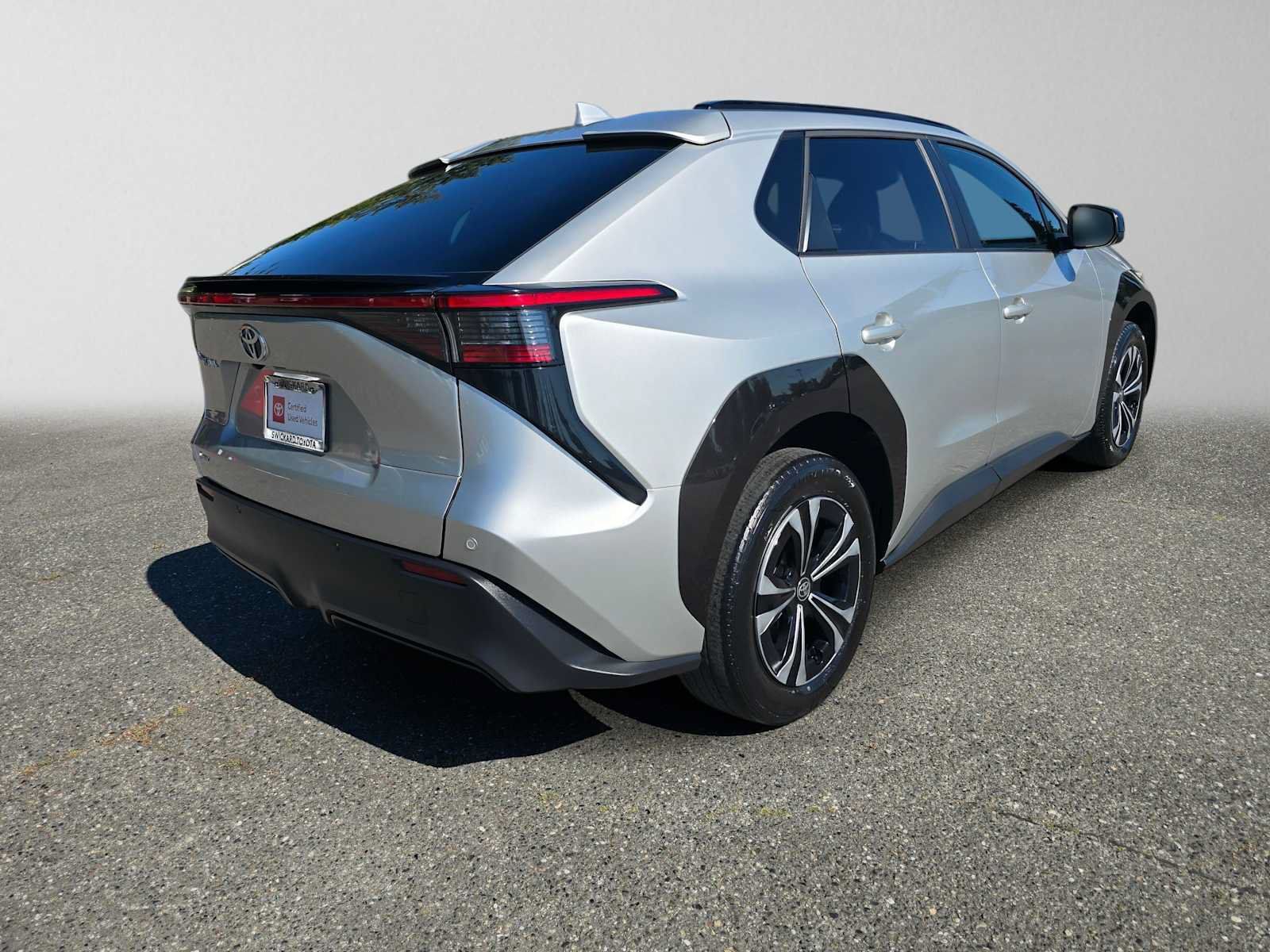 Certified 2024 Toyota bZ4X FWD image 3