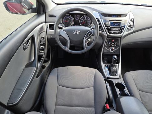 Used 2016 Hyundai Elantra SE FWD image 22