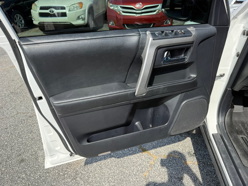 Used 2014 Toyota 4Runner SR5 RWD image 12