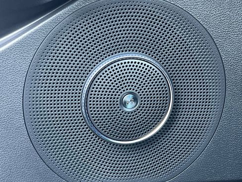 Used 2022 Ford Expedition Limited image 23