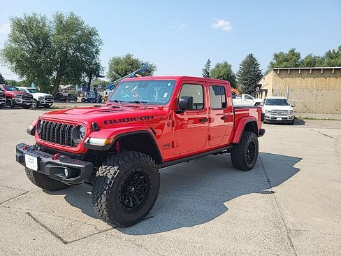 Used 2024 Jeep Gladiator Rubicon AWD/4WD image 4