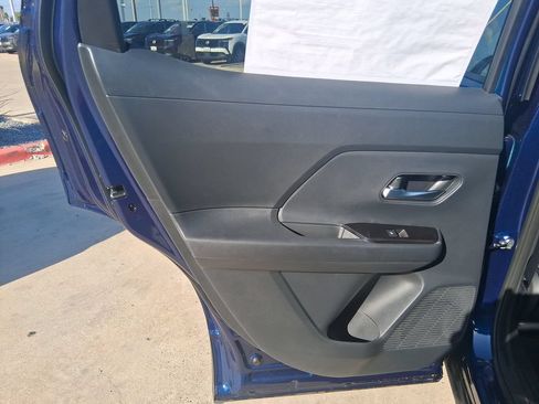New 2026 Nissan Kicks SV w/ SV Premium Package FWD image 38