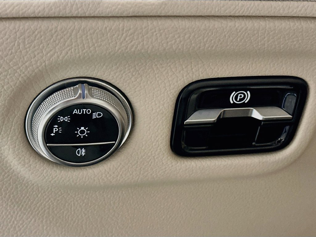 Certified 2023 Mercedes-Benz EQS 450+ SUV image 11