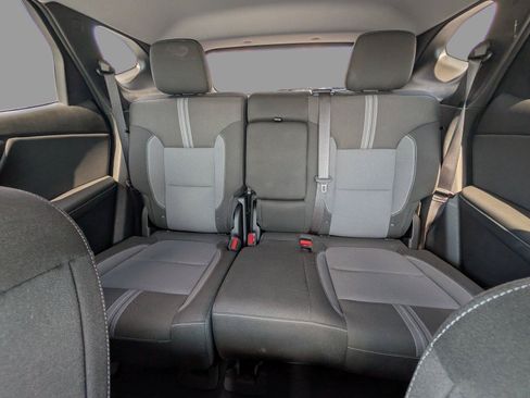 Used 2025 Chevrolet Blazer LT FWD image 13