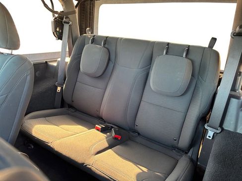 Used 2021 Jeep Wrangler Sport image 21