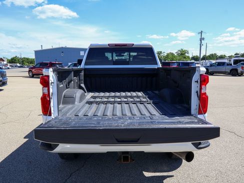 Used 2022 Chevrolet Silverado 3500 High Country AWD/4WD image 5