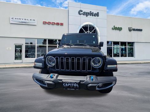 Used 2024 Jeep Wrangler Unlimited Sahara w/ Safety Group AWD/4WD image 8
