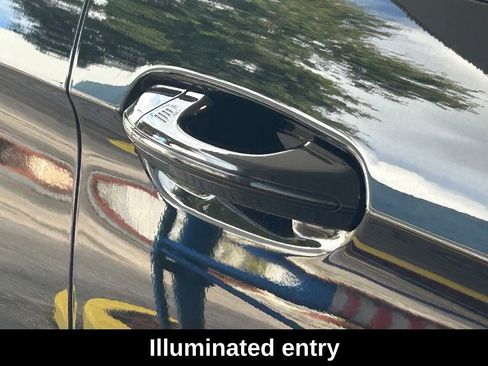 Used 2023 Ford Edge SEL image 18