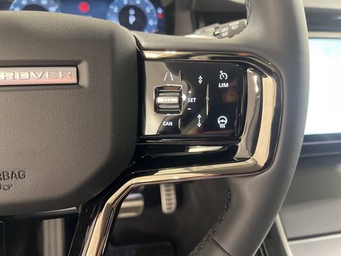 Used 2025 Land Rover Range Rover Evoque Dynamic SE image 13