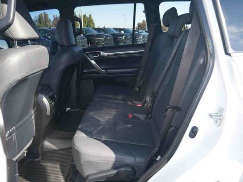 Used 2023 Lexus GX 460 Premium image 15