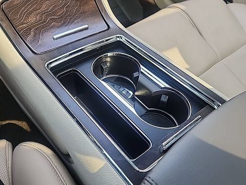 Used 2020 Lincoln Continental Reserve AWD/4WD image 20