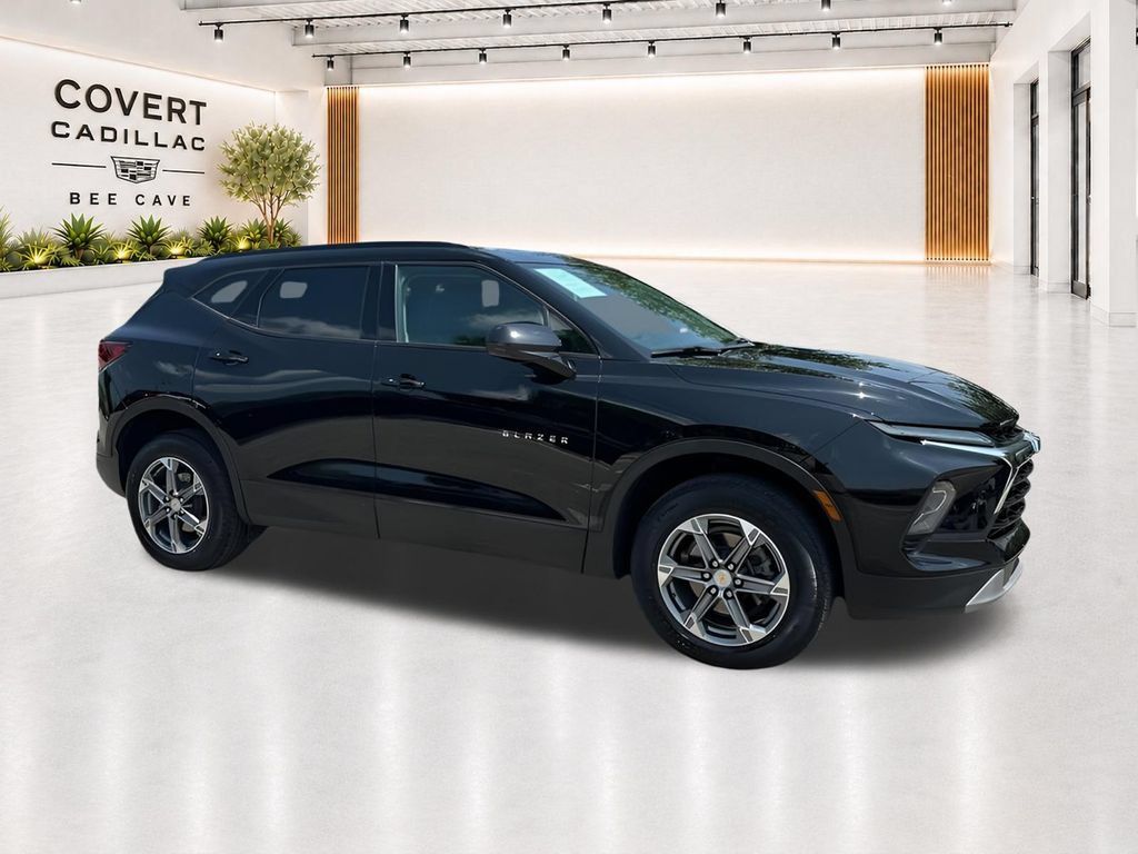 Used 2024 Chevrolet Blazer LT w/ Convenience Package FWD image 24