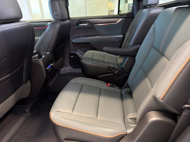 Used 2026 GMC Acadia AT4 w/ LPO, Floor Liner Package AWD/4WD image 19