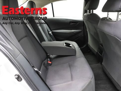 Used 2022 Toyota Corolla LE FWD image 23