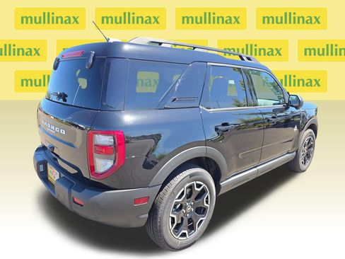 Used 2025 Ford Bronco Sport Outer Banks w/ Outer Banks Tech Package+ AWD/4WD image 3
