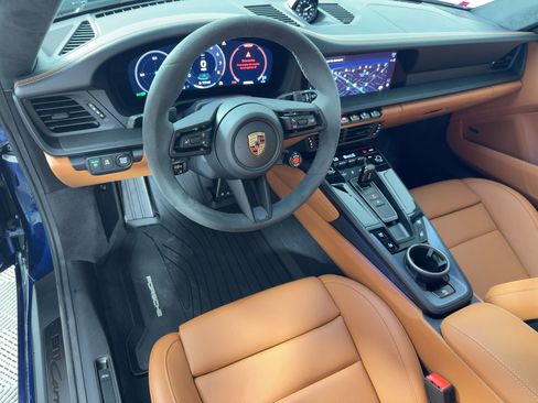 Used 2026 Porsche 911 Carrera 4 GTS image 15