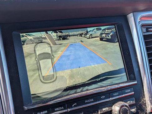 Used 2016 Porsche Macan Turbo AWD/4WD image 13