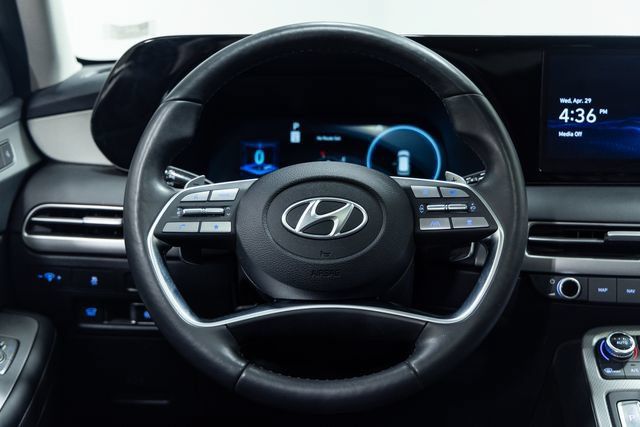 Used 2025 Hyundai Palisade SEL FWD image 14