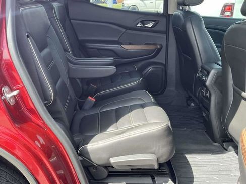 Used 2019 GMC Acadia Denali w/ Technology Package AWD/4WD image 24