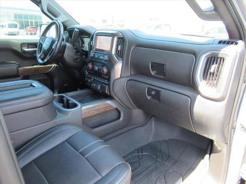 Used 2019 Chevrolet Silverado 1500 High Country w/ Technology Package image 10