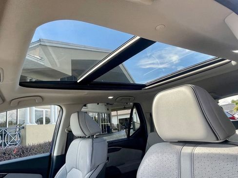 Used 2024 Honda Pilot Elite image 17