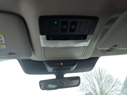 New 2026 Nissan Pathfinder Platinum image 24