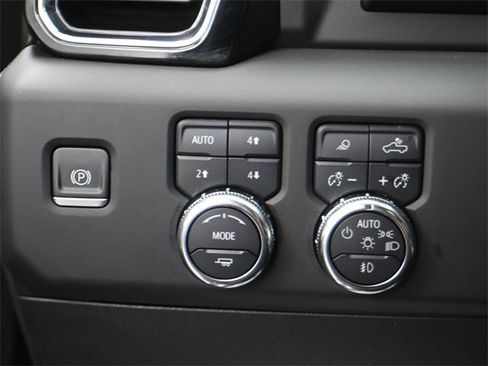 Used 2024 GMC Sierra 2500 Denali w/ Denali Reserve Package image 14