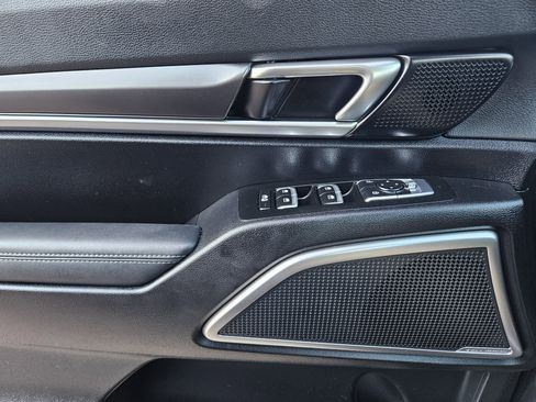 Used 2024 Kia Telluride LX image 23