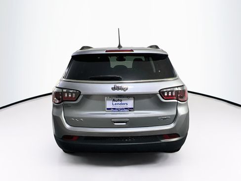 Used 2022 Jeep Compass Latitude AWD/4WD image 6