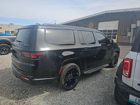 Used 2022 Jeep Wagoneer Series II image 10