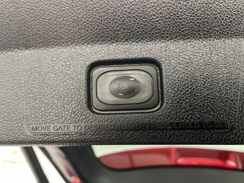 Used 2017 Ford Explorer XLT w/ Equipment Group 202A image 32