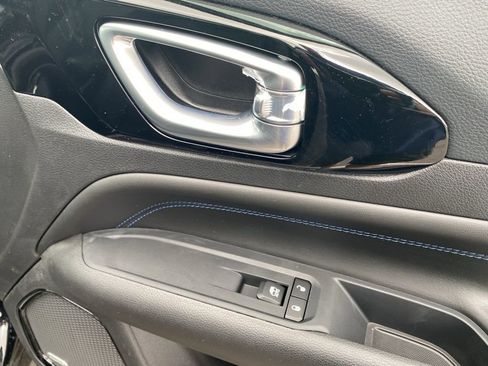 New 2025 Jeep Compass Limited w/ High Altitude Package image 13