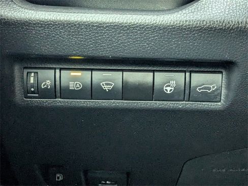 Used 2022 Toyota RAV4 XLE image 23