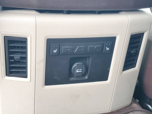 Used 2015 RAM 1500 Laramie Longhorn w/ Convenience Group AWD/4WD image 26