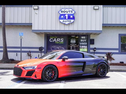 Used 2020 Audi R8 V10 w/ Carbon Exterior Package AWD/4WD image 1
