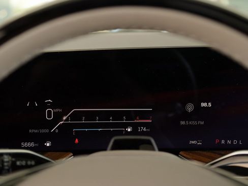 New 2025 Cadillac Escalade Premium Luxury Platinum image 12