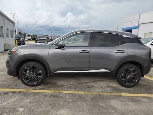 Used 2025 Nissan Kicks SR FWD image 4