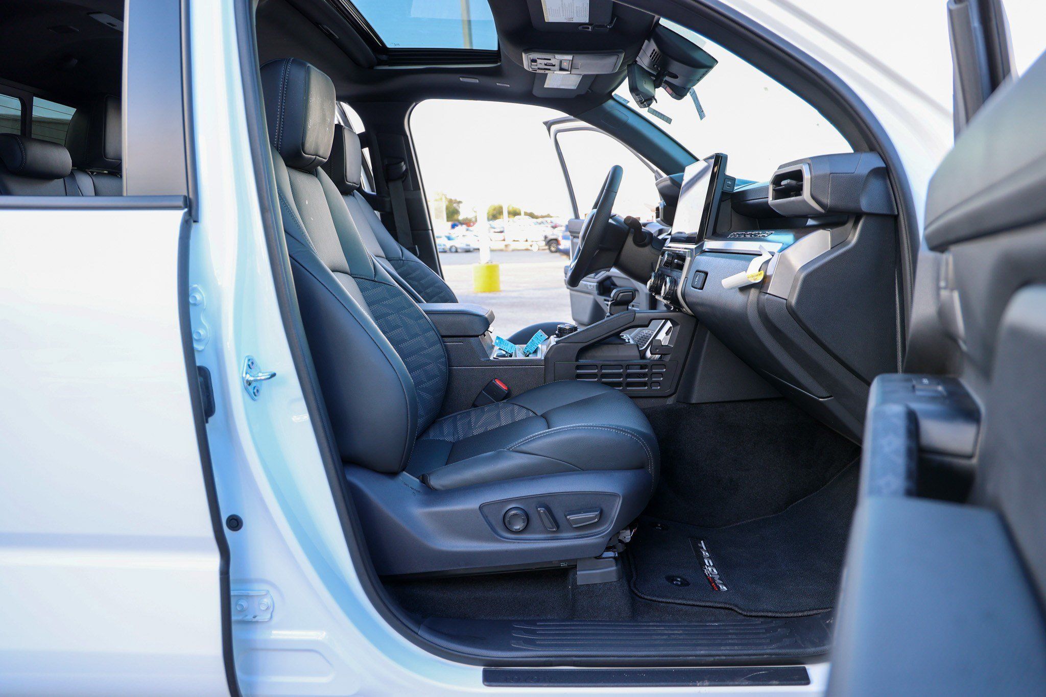 Certified 2026 Toyota Tacoma TRD Off-Road w/ TRD Off Road Premium Package AWD/4WD image 46